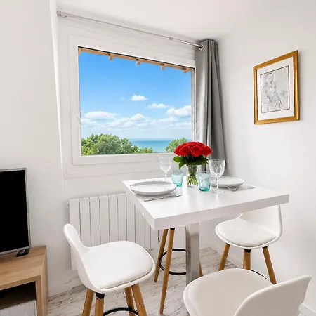 Apartment T2 Cosy, Vue Et Parking, A Pied Benerville-sur-Mer