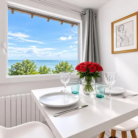 T2 Cosy, Vue Et Parking, A Pied Apartment